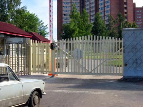 Алюминиевые откатные решетчатые ворота (1)